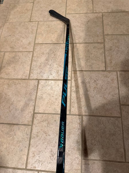 Senior Bauer Pulse Left Hand Hockey Stick P92 70 Flex (Used)