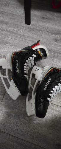 2025 Bauer Vapor Flypro Hockey Skates Extra Wide Width 6