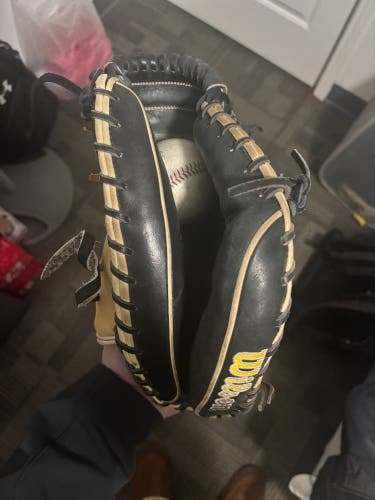 Wilson A2000 1790 RH Catcher's Baseball Glove 34" (Used)
