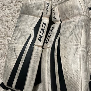 24" CCM Y Flex 2 Goalie Leg Pads (Used)