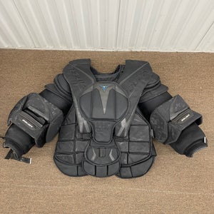 Senior XL Bauer pro ultra  Goalie Chest Protector (Used)