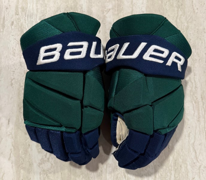 Bauer Vapor Hyperlite Gloves (USED)