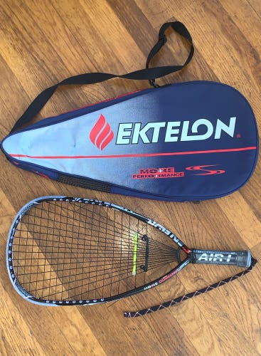 Ektelon MORE DOMINANT Balanced feel carbon fiber Racquetball Racket (Used)