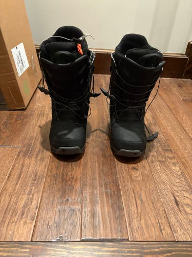 Size M 9.5 (W 10.5) Burton Ruler Snowboard Boots (Used)