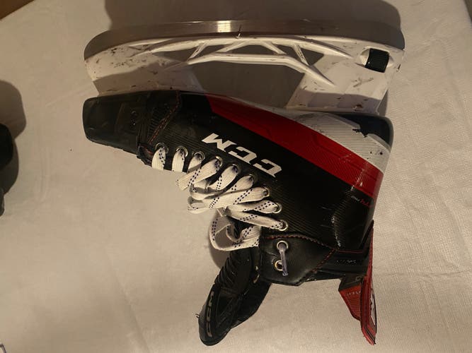 2021 CCM JetSpeed FT4 Pro Hockey Skates Regular Width Pro Stock 9 (Used) with Shot Blockers