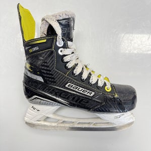 Used Bauer S35 Intermediate Hockey Skate Intermediate 3.5 11860-S000304612