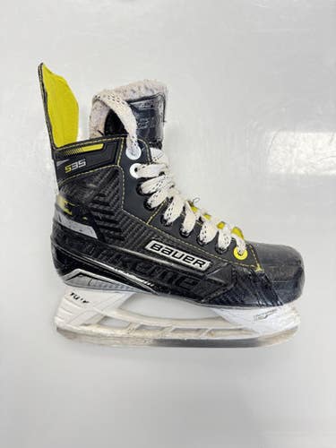Used Bauer S35 Intermediate Hockey Skate Intermediate 3.5 11860-S000304612