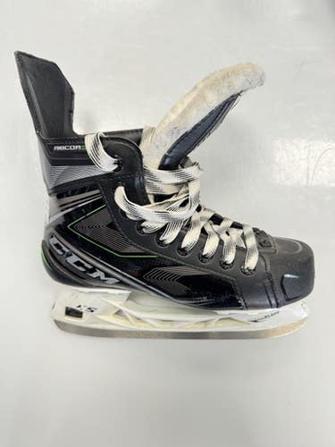 Used CCM 86K Intermediate Hockey Skate Intermediate 4.5 11860-S000304611