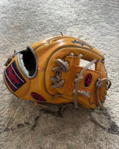 Like New!! Rawlings pro preferred 11.75" (Used)