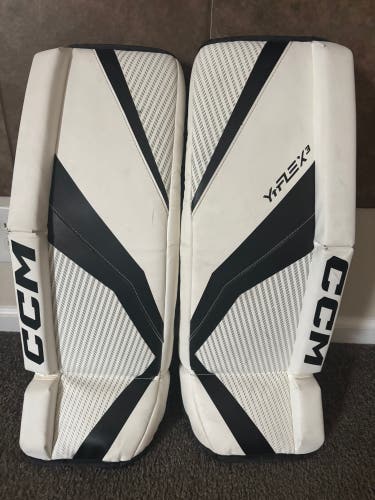 26" 2024 CCM YTFLEX 3 Goalie Leg Pads (Used)