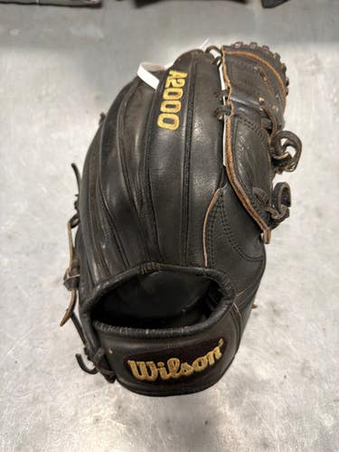 Used Wilson A2000 BB/SB Glove RH Throw Black 11 3/4" 11793-S000263623