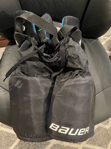 Junior Small Bauer X Hockey Pants (Used)