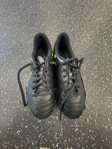 Used Nike Soccer Cleats Black Senior 6 11849-S000036360