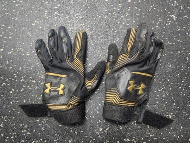 Used Under Armour BB/SB Batting Gloves Black SM 11849-S000036680