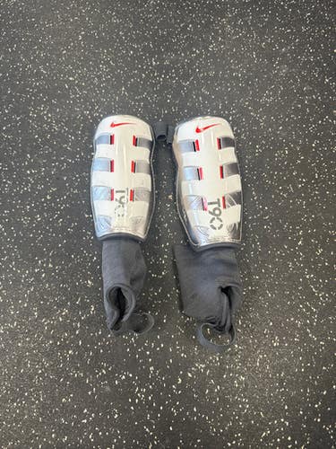 Used Nike T90 Soccer Shin Guards Junior White Junior 11849-S000036807