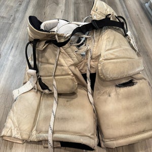 Junior XL  Reebok 18k Hockey Goalie Pants  (Used)