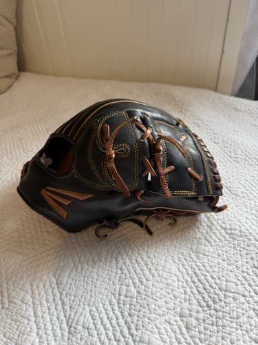 Easton Professional Horween Hybrid RH Pitcher's Baseball Glove 12" (Used)