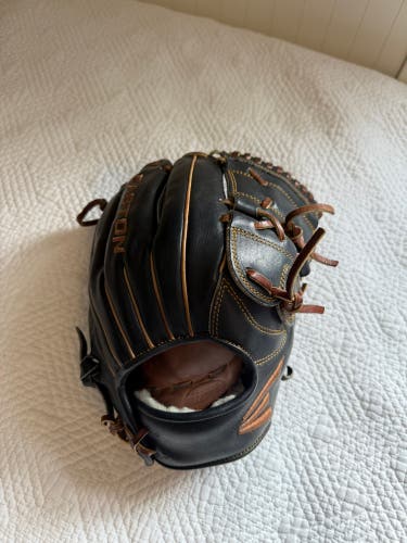 Easton Professional Horween Hybrid RH Pitcher's Baseball Glove 12" (Used)