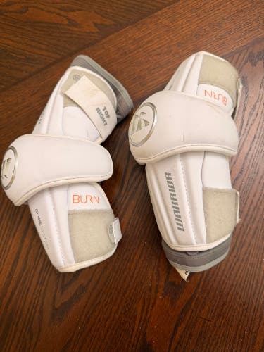 Warrior Burn Arm Pads: Medium Adult  (Used: Excellent Condition)