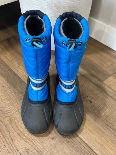 Blue Unisex 6Y (Big Kids / Youth) Youth Boots (Used)