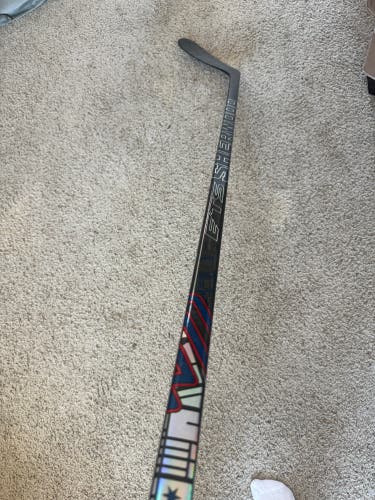 Intermediate Sher-Wood Rekker Legend Pro Left Hand Hockey Stick PP92 60 Flex (Used)