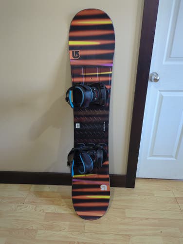 Burton LTR-L snowboard 140cm with Burton bindings size s/m fit 5-8