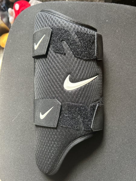Nike baseball batters leg guard (black)