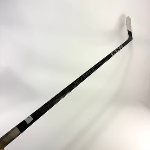 Used Left Black CCM Jetspeed FT7 Pro | 80 Flex P28 Curve Grip | A218