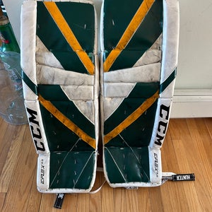 34" CCM Extreme Flex 5.5 Goalie Leg Pads (Used)