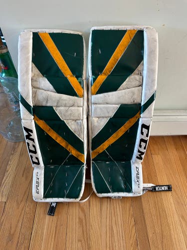 34" CCM Extreme Flex 5.5 Goalie Leg Pads (Used)