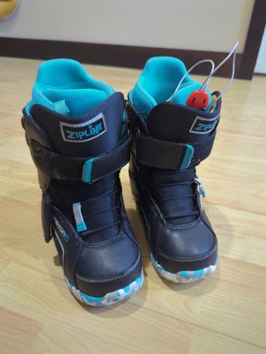 Kid's 6Y (Big Kids / Youth) Burton Zipline Snowboard Boots Soft Flex Freestyle (Used)
