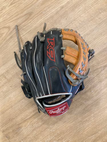 RH 11” Rawlings R9 Infield Baseball Glove