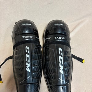 Senior CCM Tacks 9550 13" Shin Pads (Used)