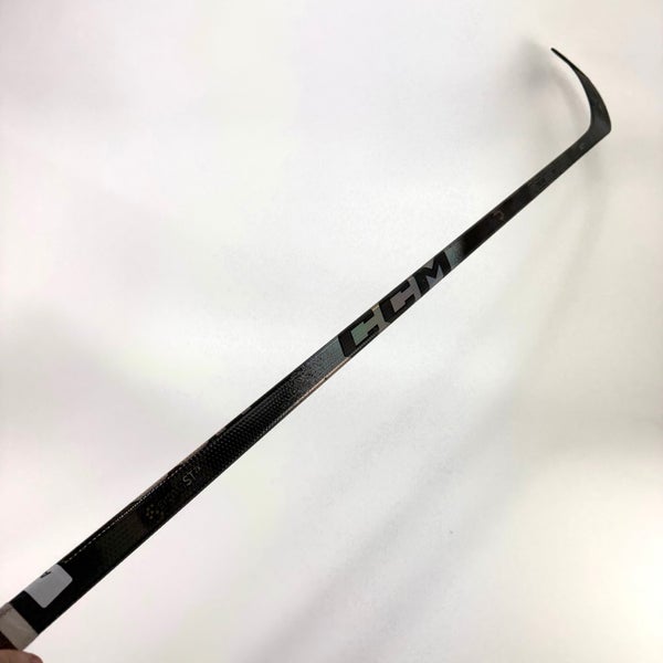 Used Right CCM Ribcor Trigger 10 Pro | 80 Flex P92 Curve Grip | A211