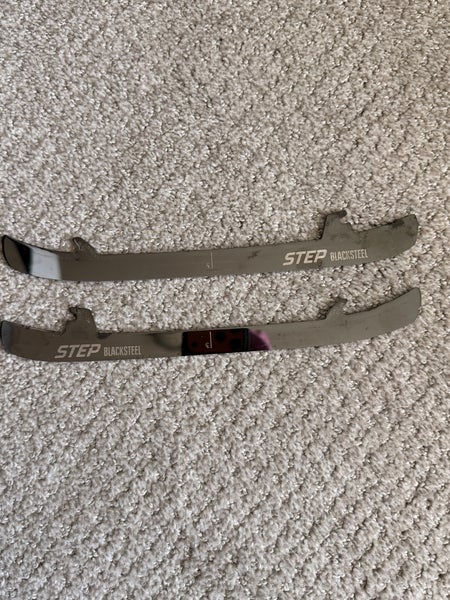 CCM Black Step Steel 230 mm (Used)