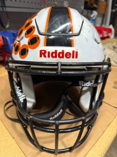 USED RIDDELL FLEX ADULT HELMET - MEDIUM - METALLIC WHIITE