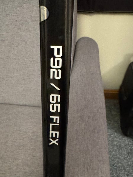 Intermediate Bauer Flypro Right Handed Hockey Stick P92 65 Flex (Used)