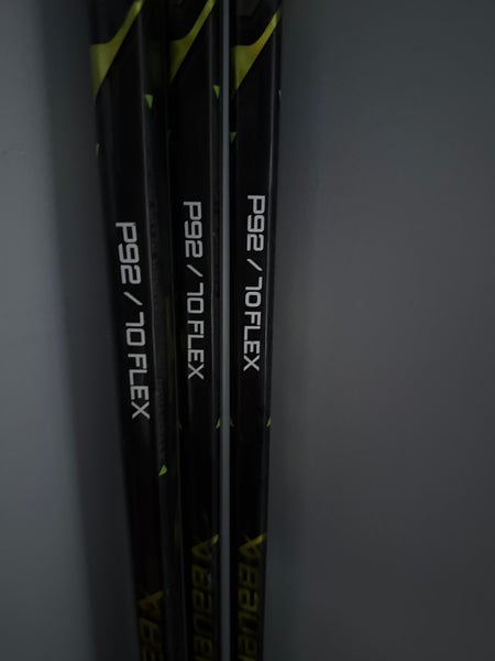 Senior Bauer AG5NT Right Hand Hockey Stick P92 70 Flex 3 PACK