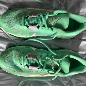 Men's Size M 7.0 (W 8.0) Nike Giannis Immortality 2 Shoes (Used)