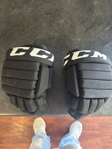 CCM LTP Gloves 10" (Used)