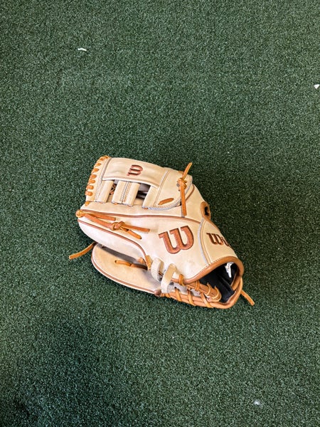 Wilson A2000 LH Baseball Glove 11" (Used)