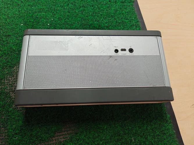 Bose Soundlink III Bluetooth Speaker - Silver