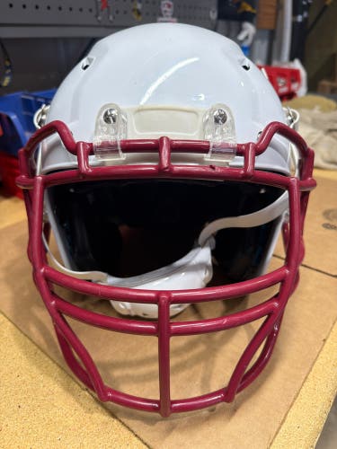 USED SCHUTT VENGEANCE PRO - MEDIUM - WHITE