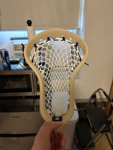 Brand new StringKing Mark 2F - Mid Low Pocket - Strung w/ 4s Mesh
