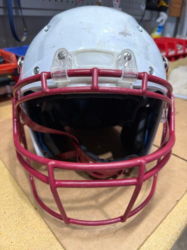 USED SCHUTT VENGEANCE PRO - MEDIUM - WHITE