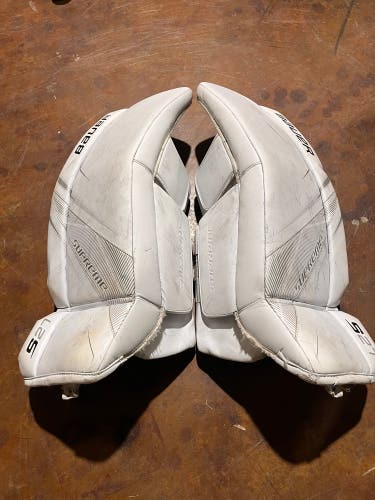 Small Bauer Supreme S27 Goalie Leg Pads (Used)