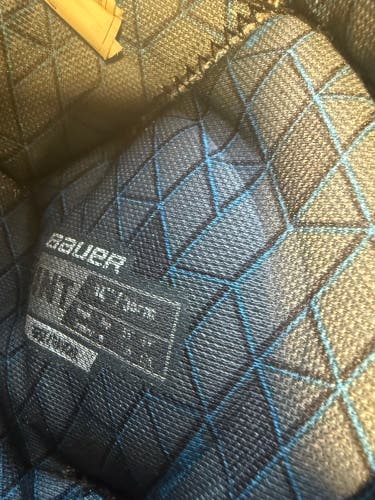 Intermediate Bauer X- 14" Shin Pads (Used)