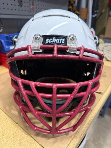 USED SCHUTT F7 2.0 - MEDIUM - WHITE