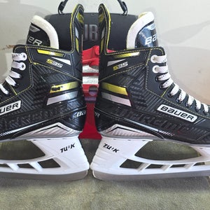 Black/Yellow Bauer Supreme S35 Hockey Skates Regular Width Size 6 (Used)
