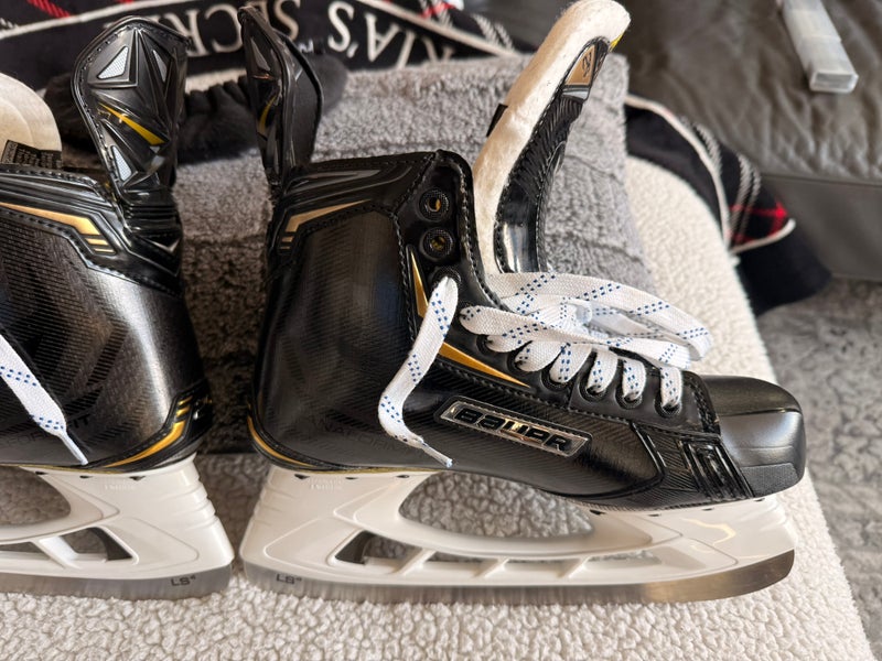 Bauer Supreme 2S Hockey Skates Regular Width 8 (New)